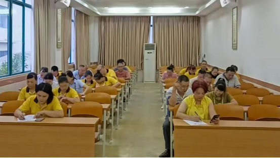 人人講安全，個(gè)個(gè)會(huì)應(yīng)急－查找身邊安全隱患——2025年安全生產(chǎn)月活動(dòng)_1_7_translate_202507081333342582.png